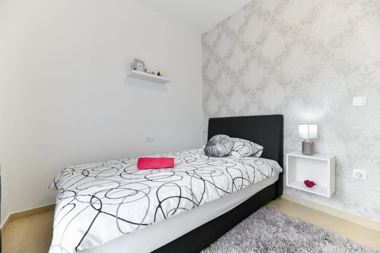 Family Apartment Amare Задар Экстерьер фото